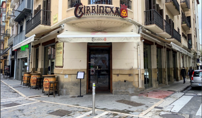 Txirrintxa · Pamplona Fachada del establecimiento Txirrintxa en Pamplona, con instalación de sonido y vídeo profesional de Audio Navarra.